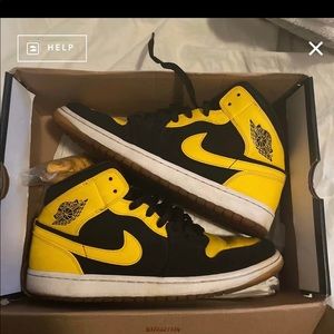 New love jordan 1 mid